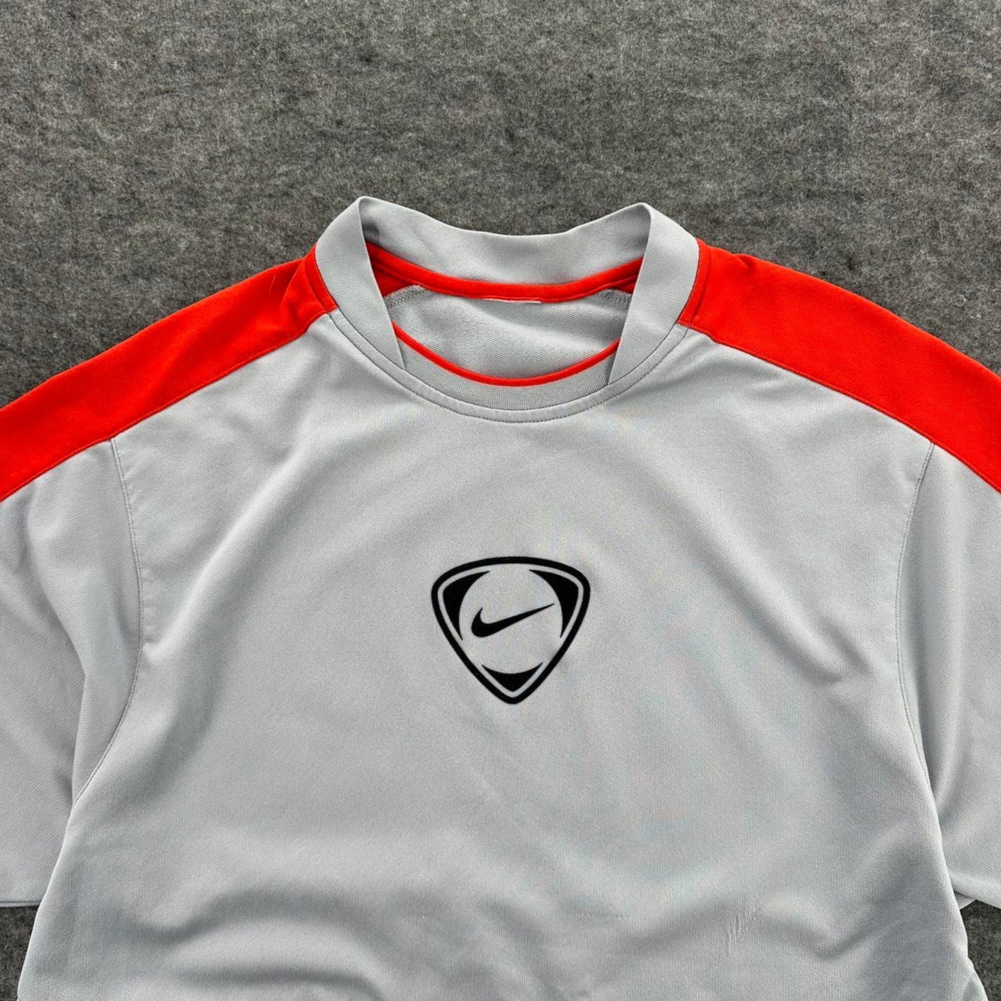 Nike dri fit white gray