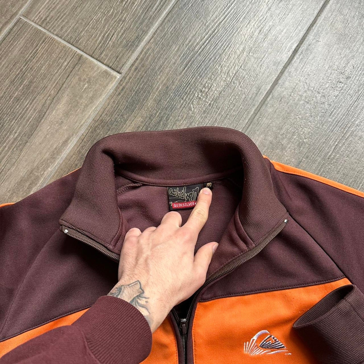 Quiksilver women brownorange zip up