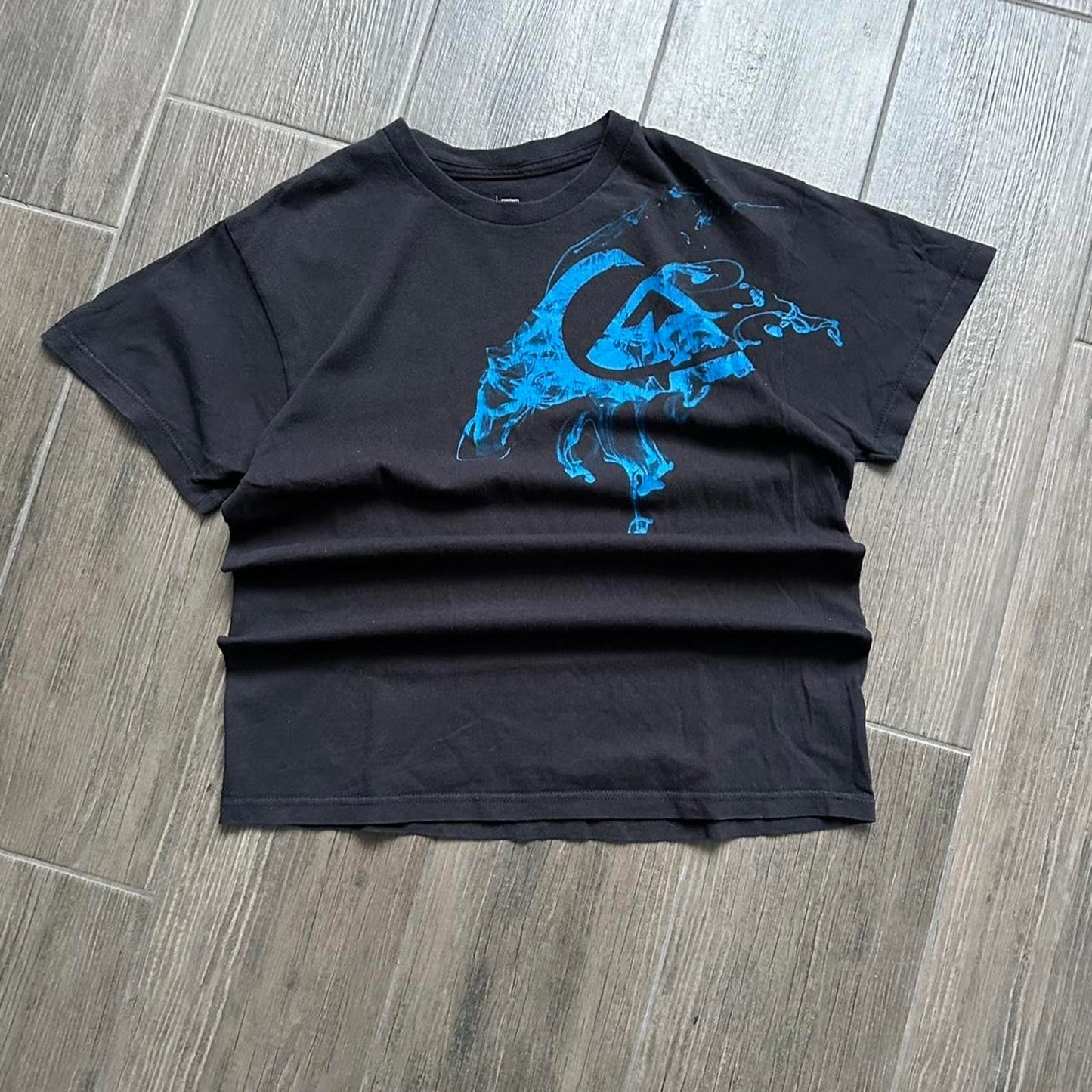 Quiksilver black y2k surf tee