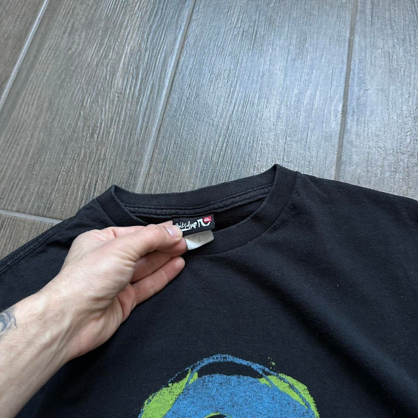 Y2k quiksilver black graphic tee