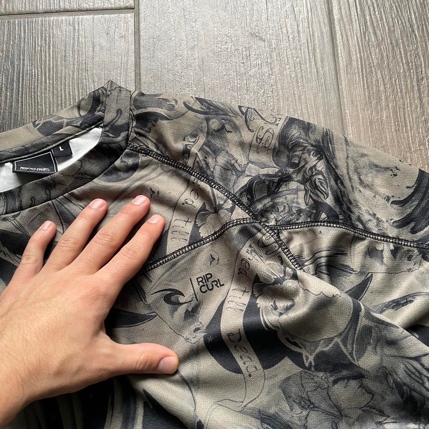 Rip Curl surf-wear swim long sleeve tee