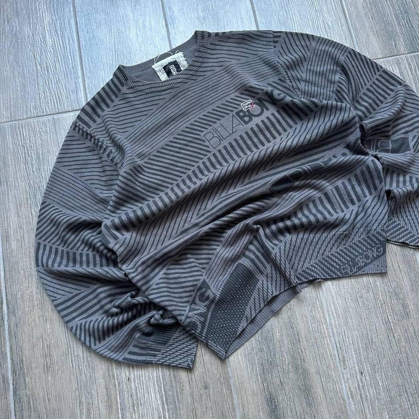 Billabong y2k surf-wear knitted jumper