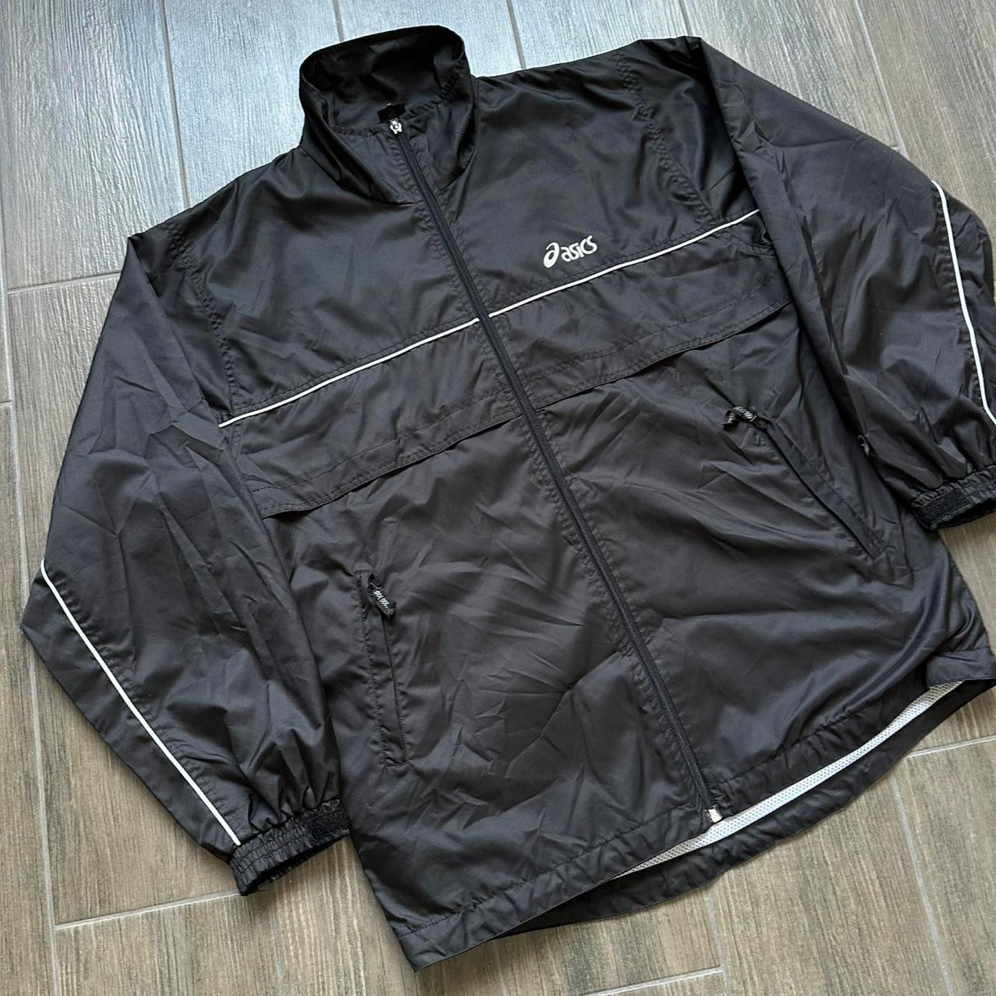 Asics black waterproof L light jacket