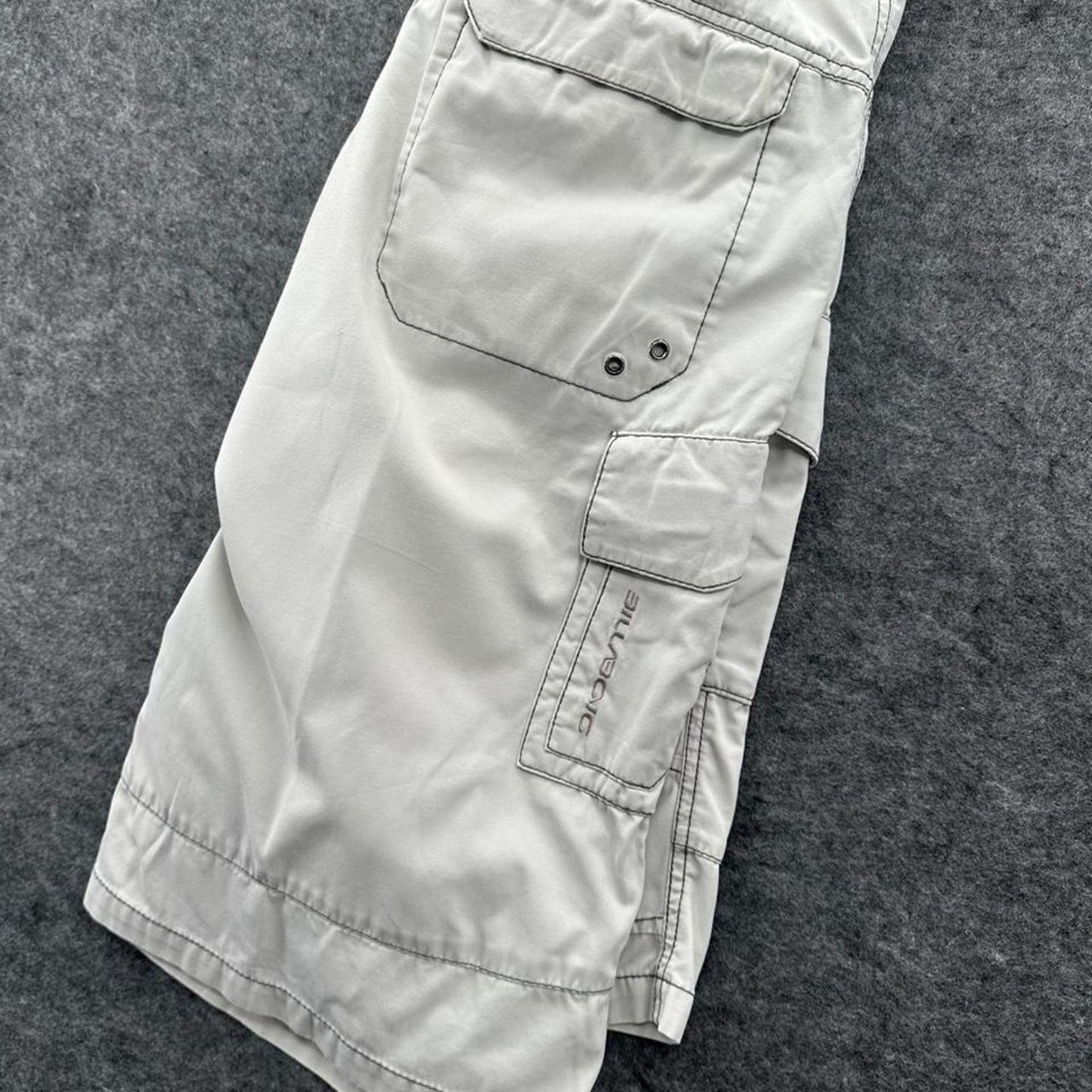 Billabong cream cargo shorts
