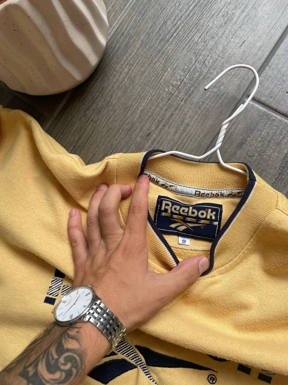 Reebok vintage baggy yellow sweatshirt