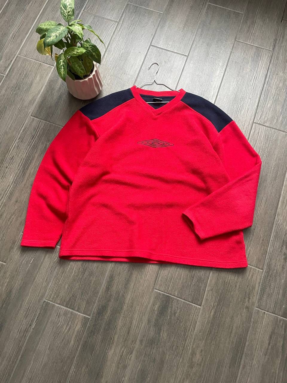 Umbro red fleece v neck sweatshirt