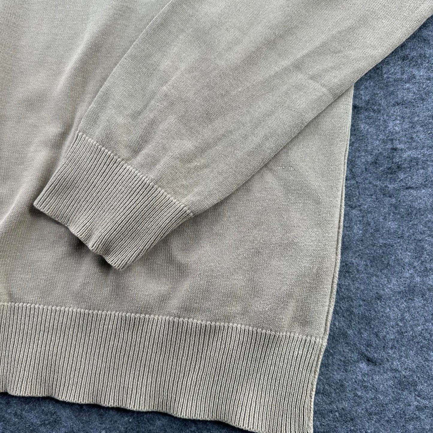 Quiksilver cream crewneck sweatshirt