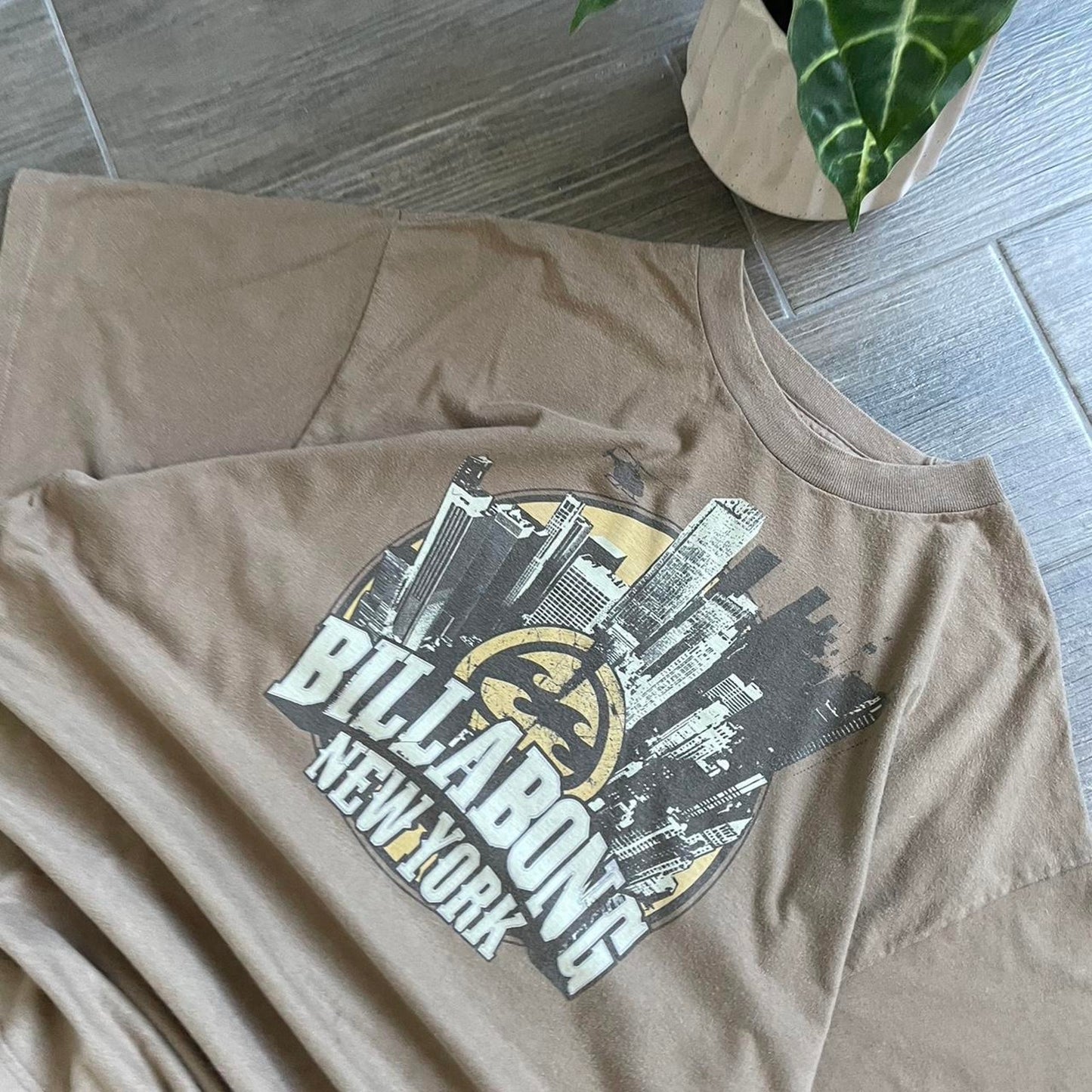 Billabong vintage baggy surf y2k tee