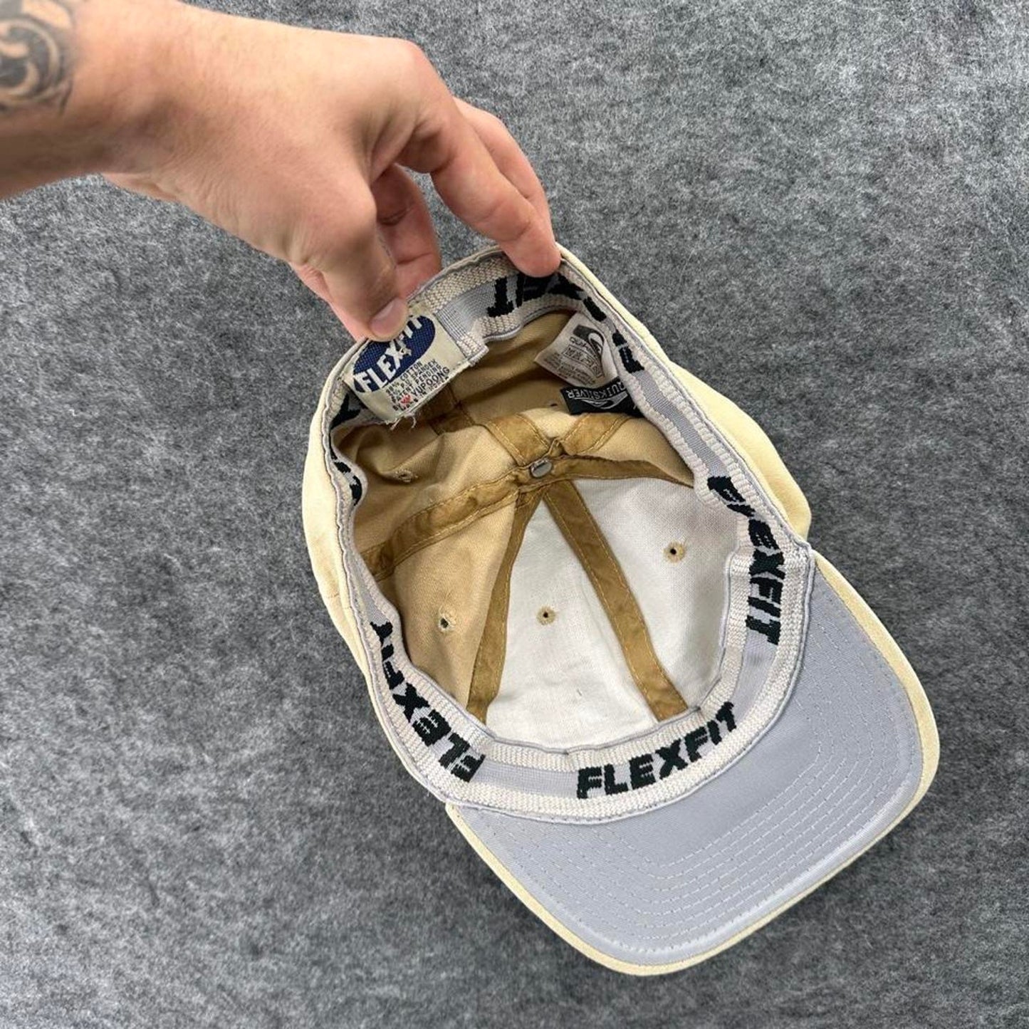 Quiksilver cream baseball cap