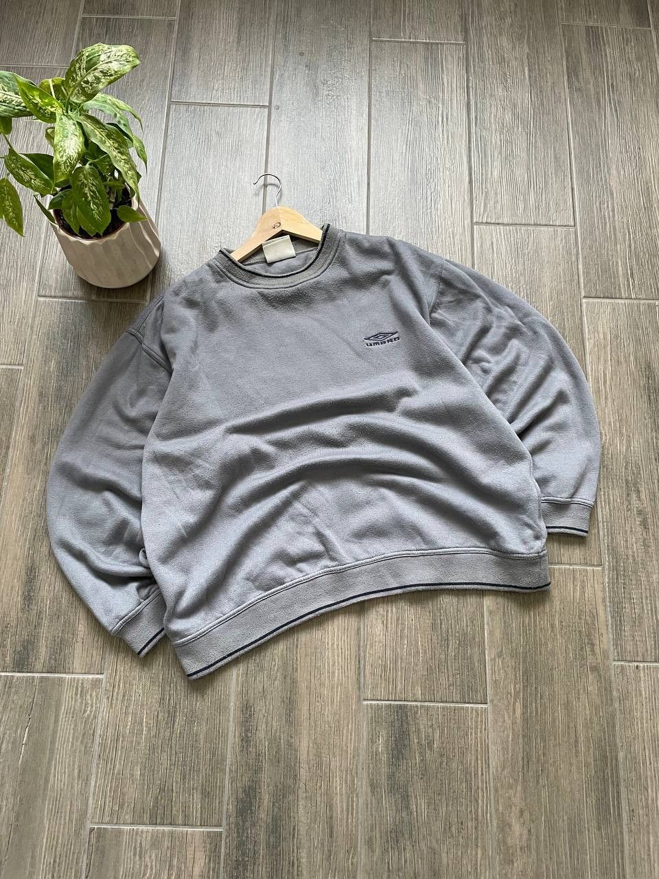 Umbro grey y2k skate vintage sweatshirt