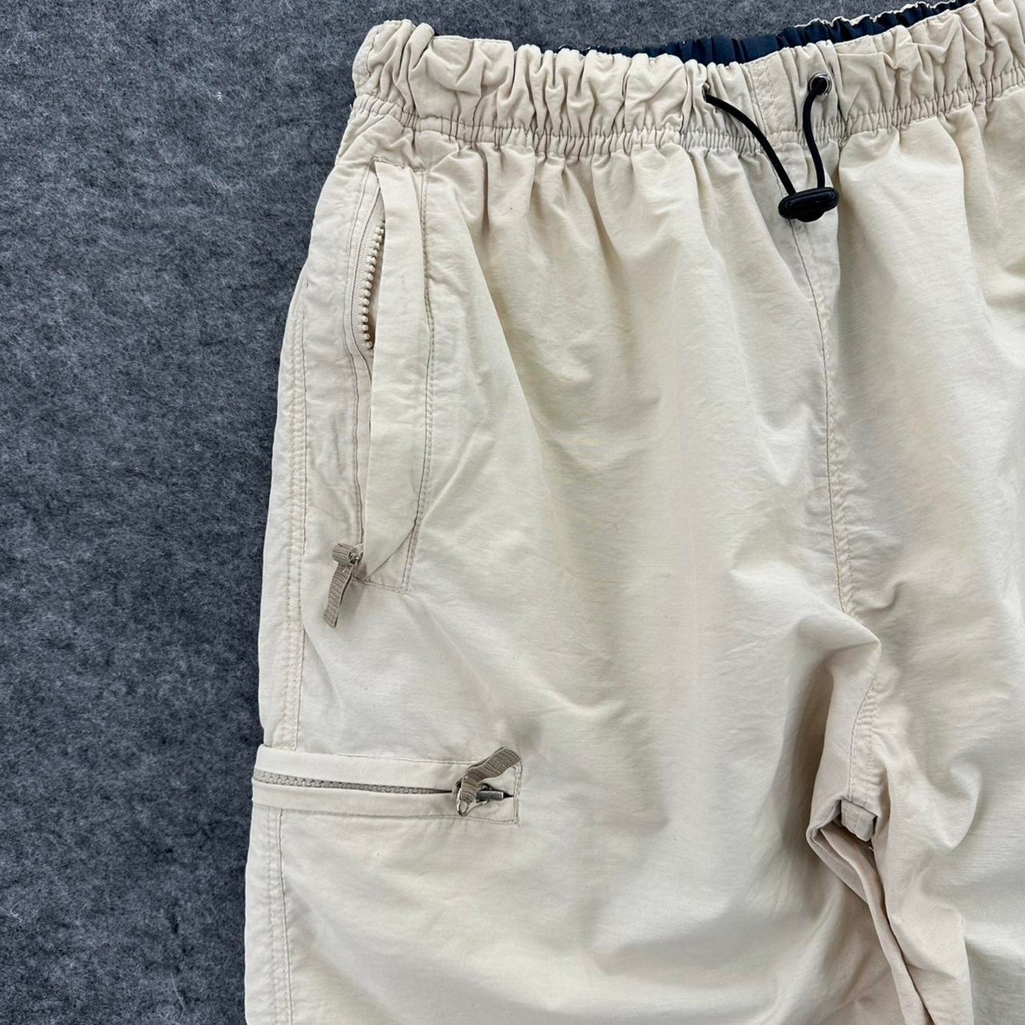 Quiksilver cream baggy shorts