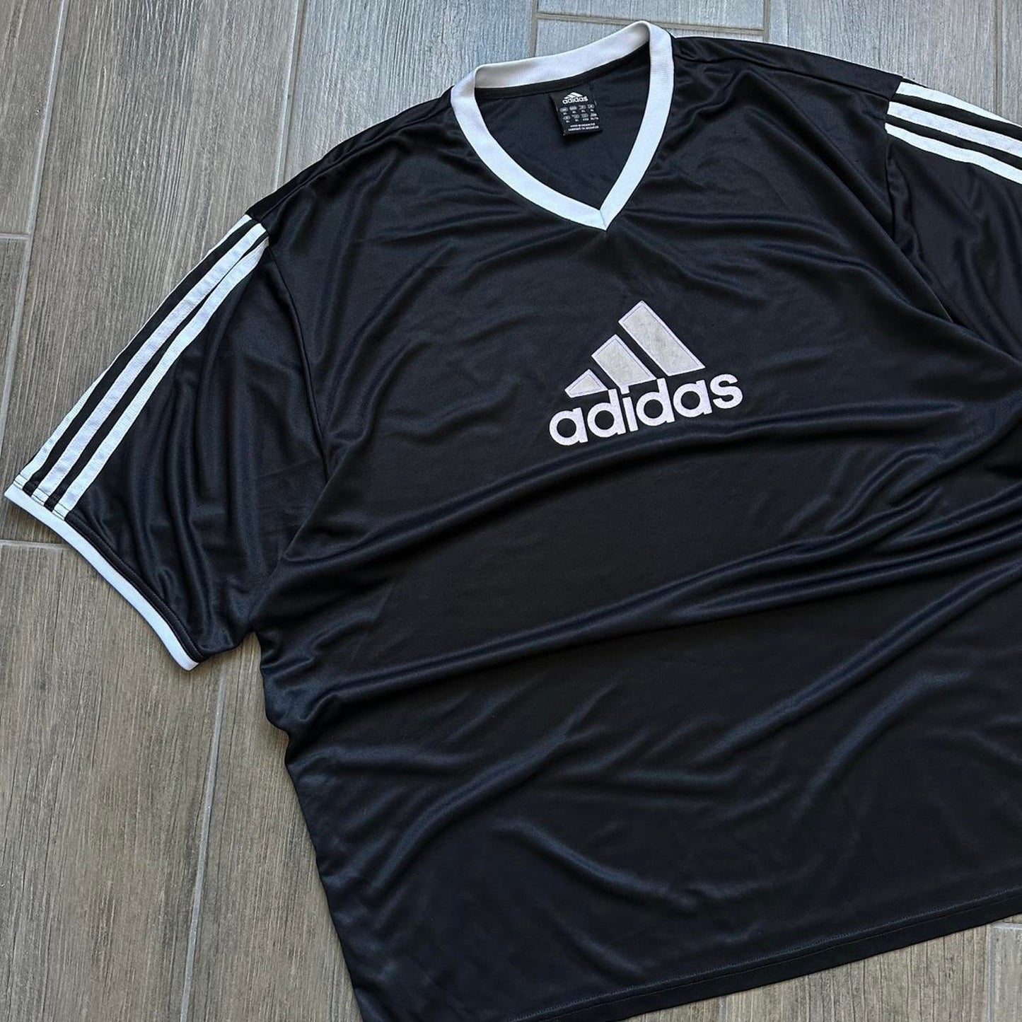 Adidas jersey reflective logo black and white tee