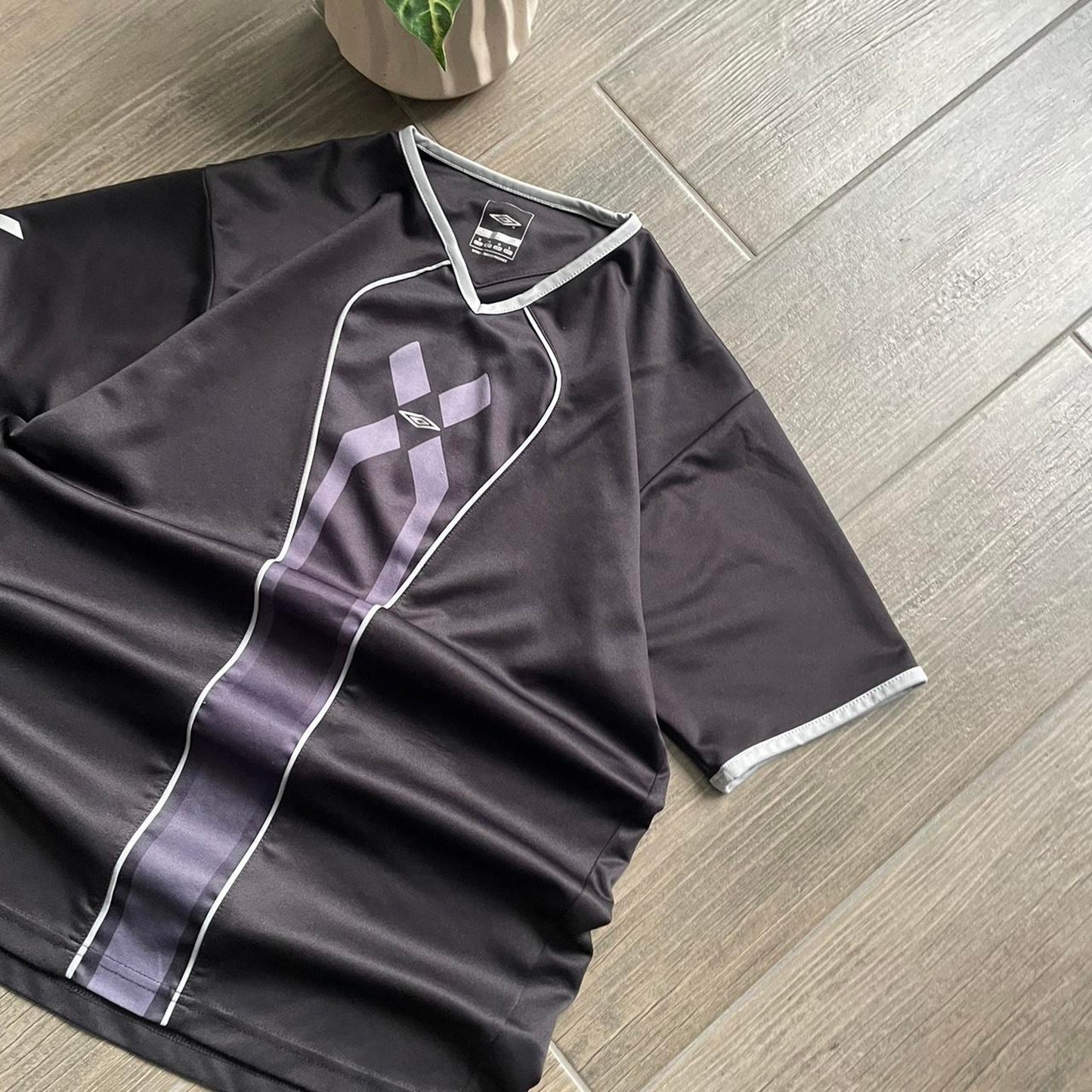 Umbro black jersey vintage baggy y2k streetwear M tee