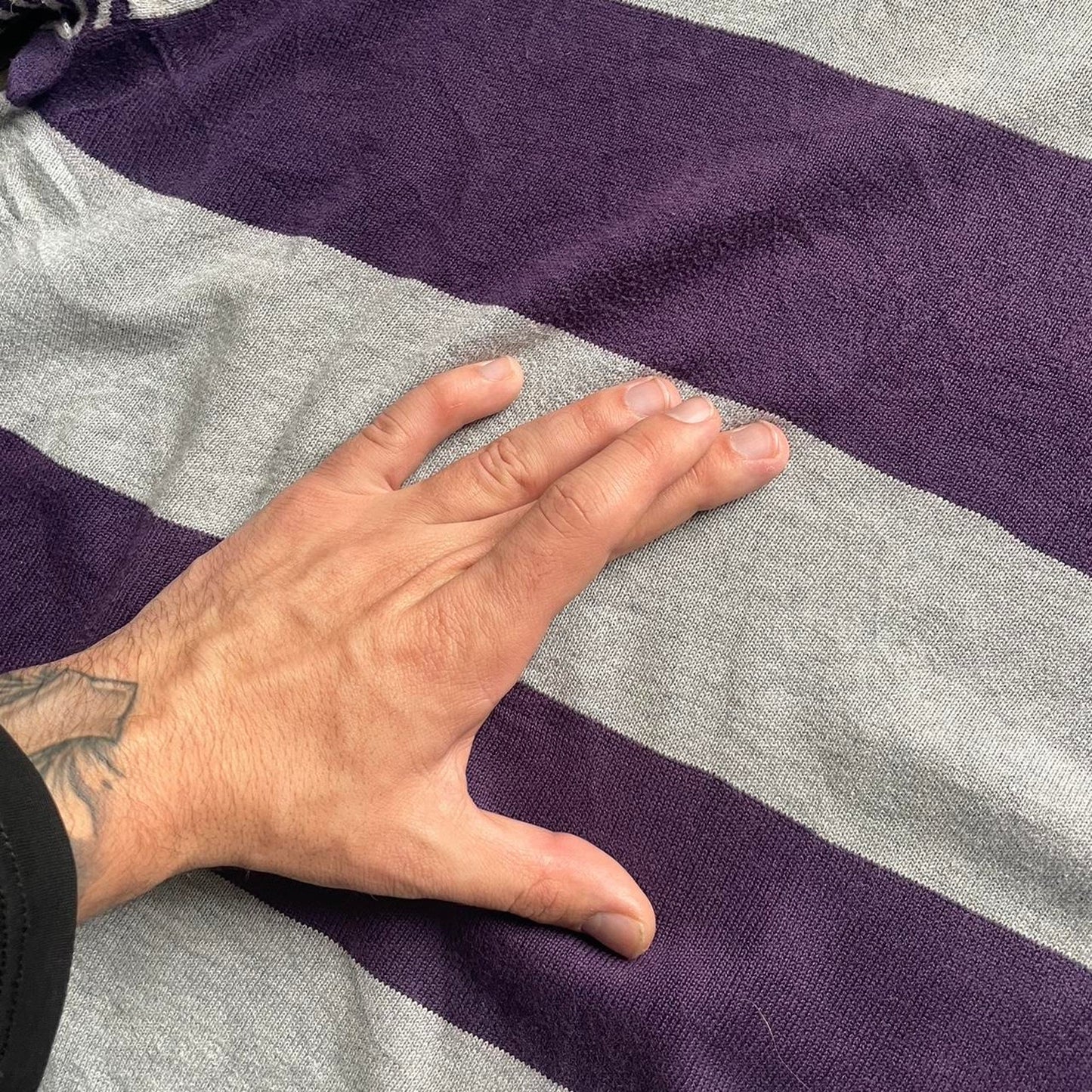 Quiksilver v neck y2k surf baggy L jumper