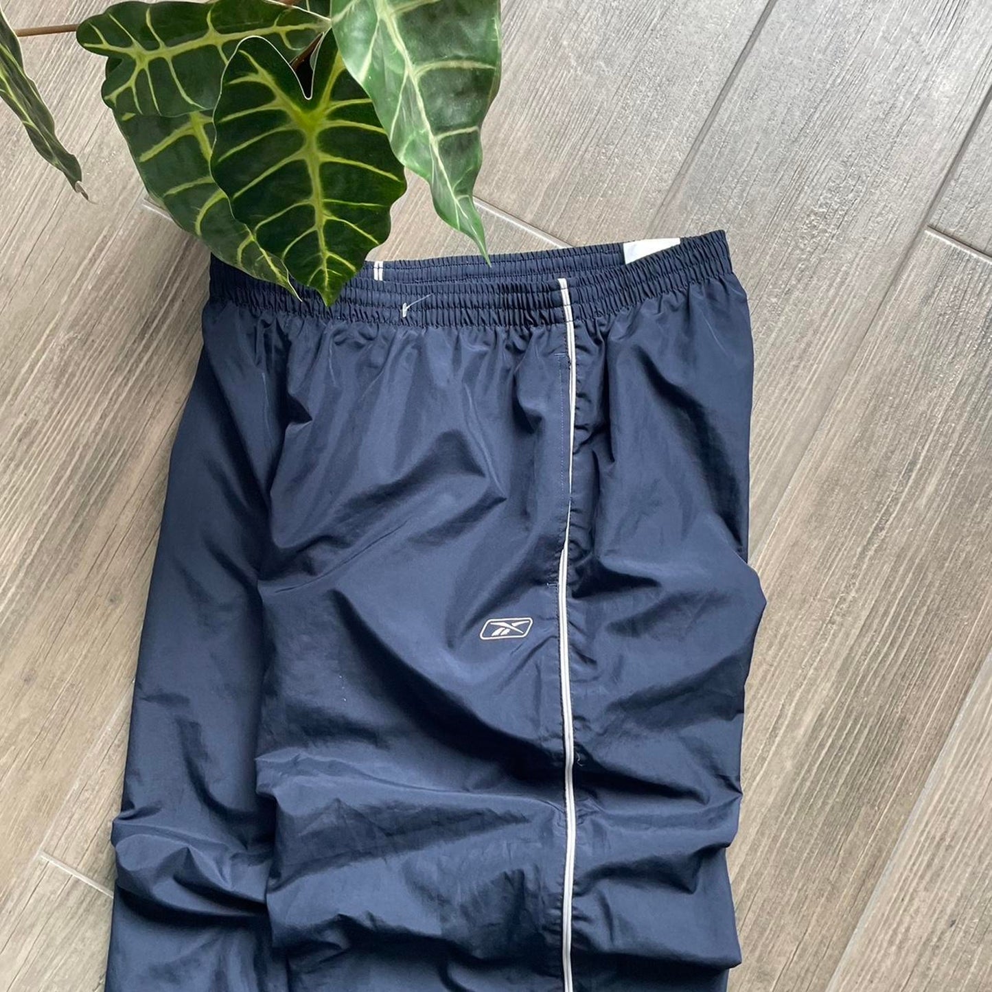 Reebok track baggy nylon y2k drill pants