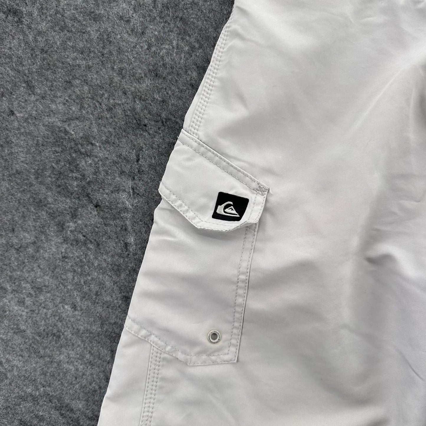 Quiksilver white board shorts with