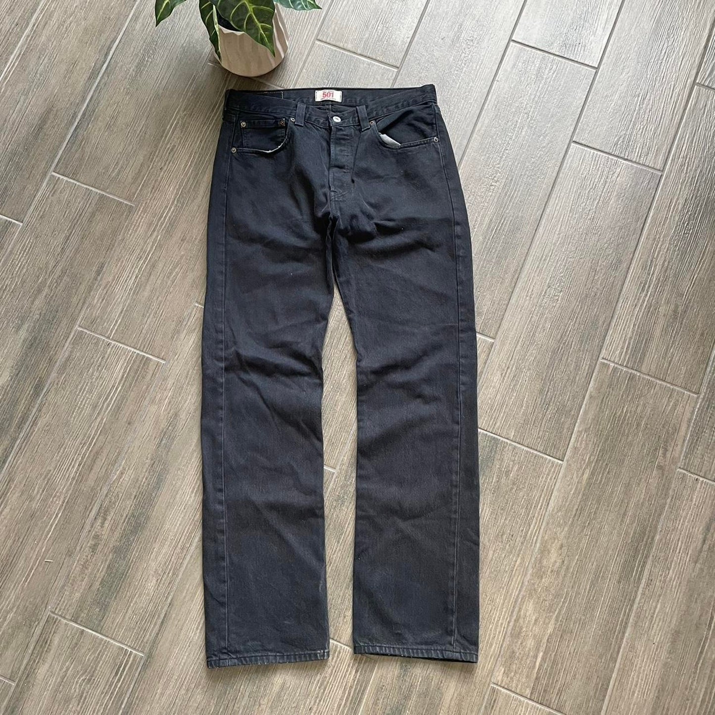Levis black denim jeans