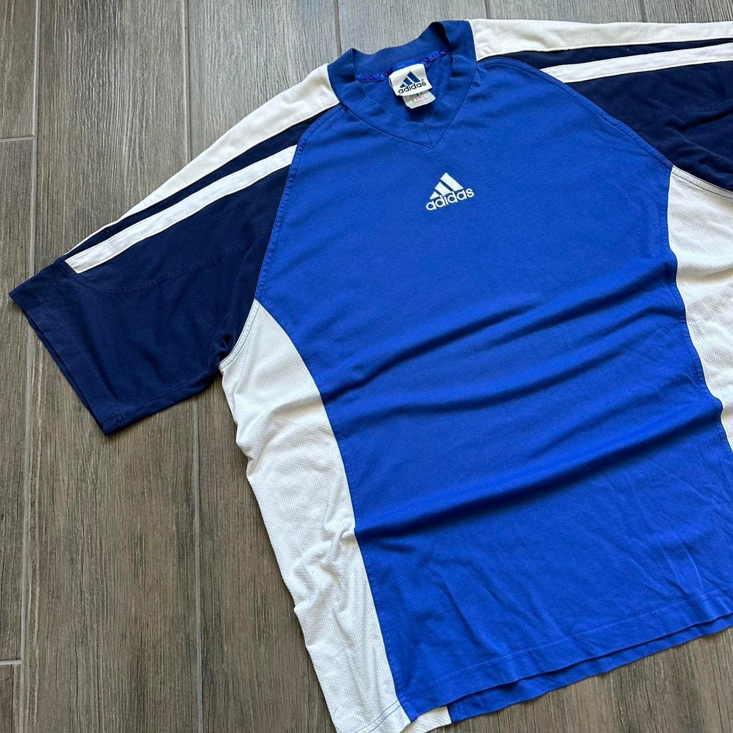 Adidas vintage tee
