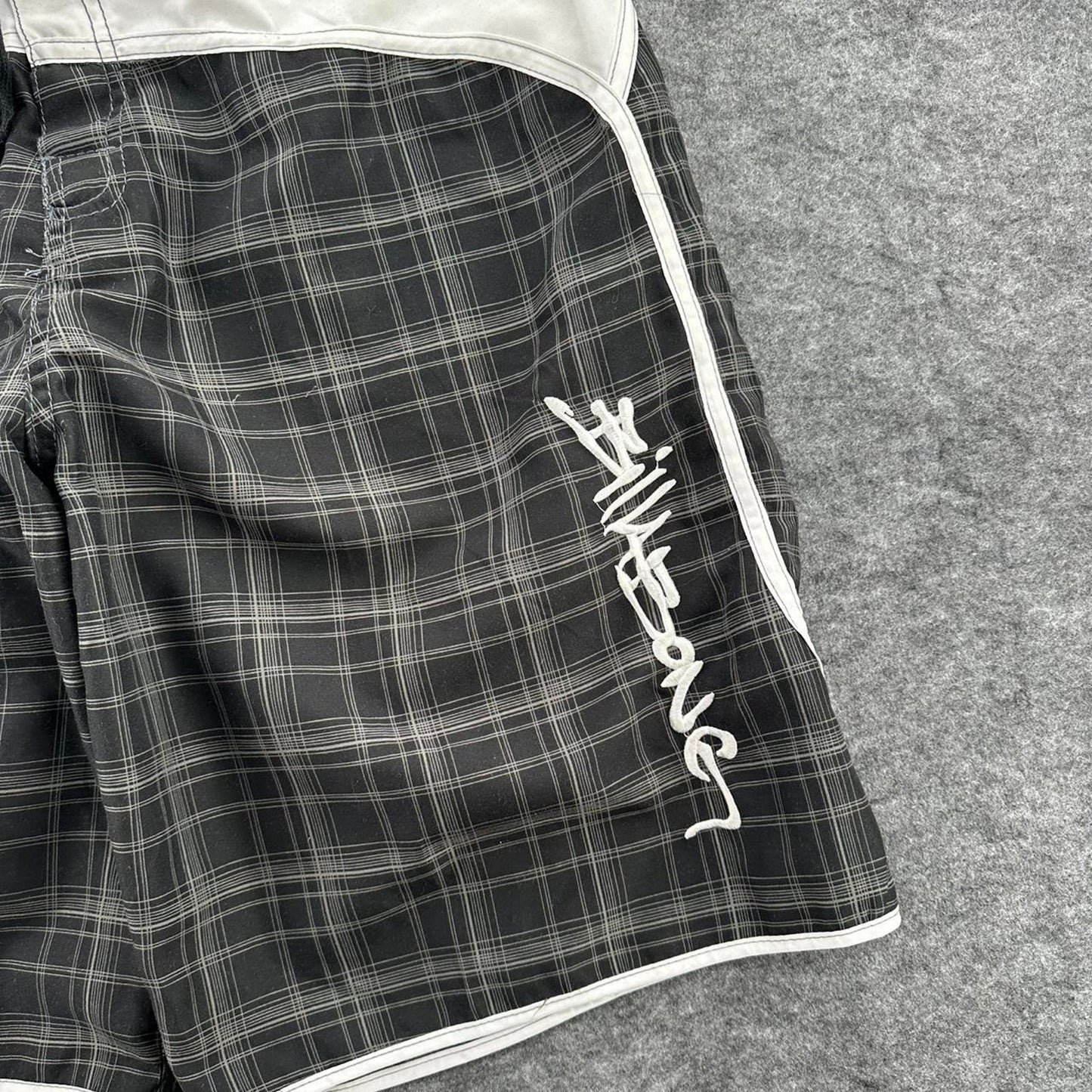 Billabong black and white plaid
