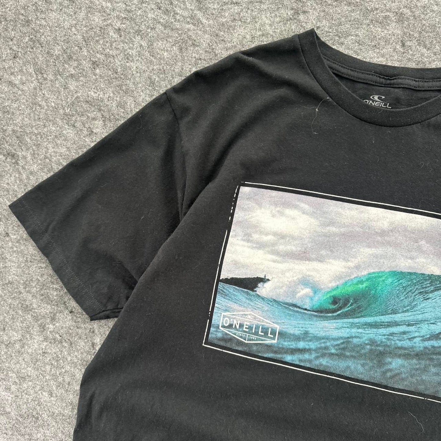 Y2k oneill surf t shirt with