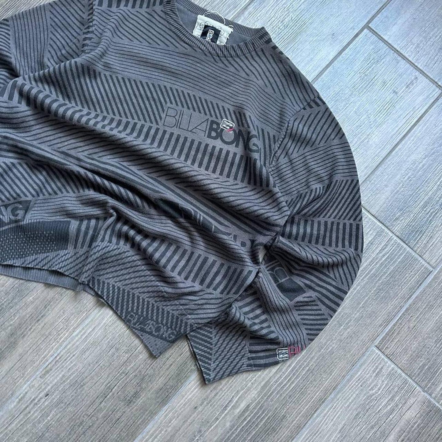 Billabong y2k surf-wear knitted jumper