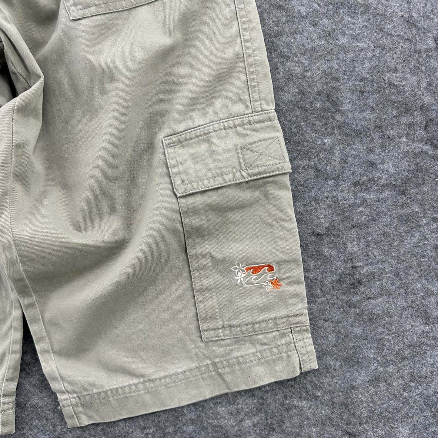 Billabong women khaki cargo shorts