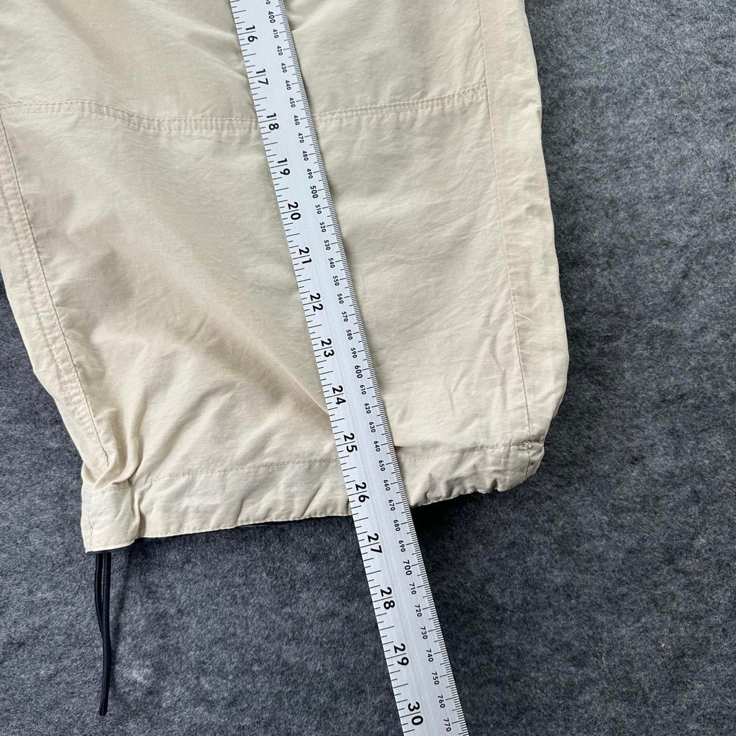 Quiksilver cream baggy shorts