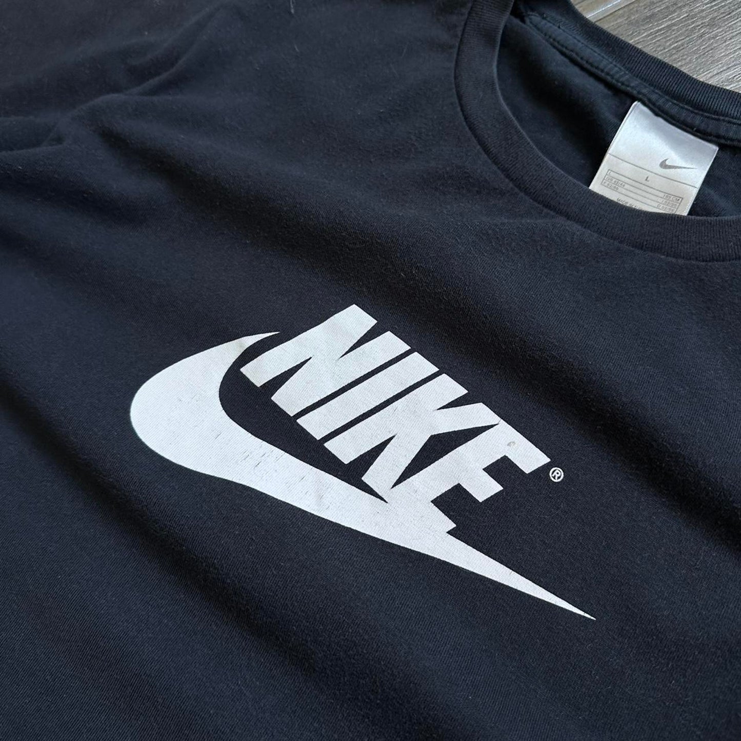 Nike navy y2k t shirt