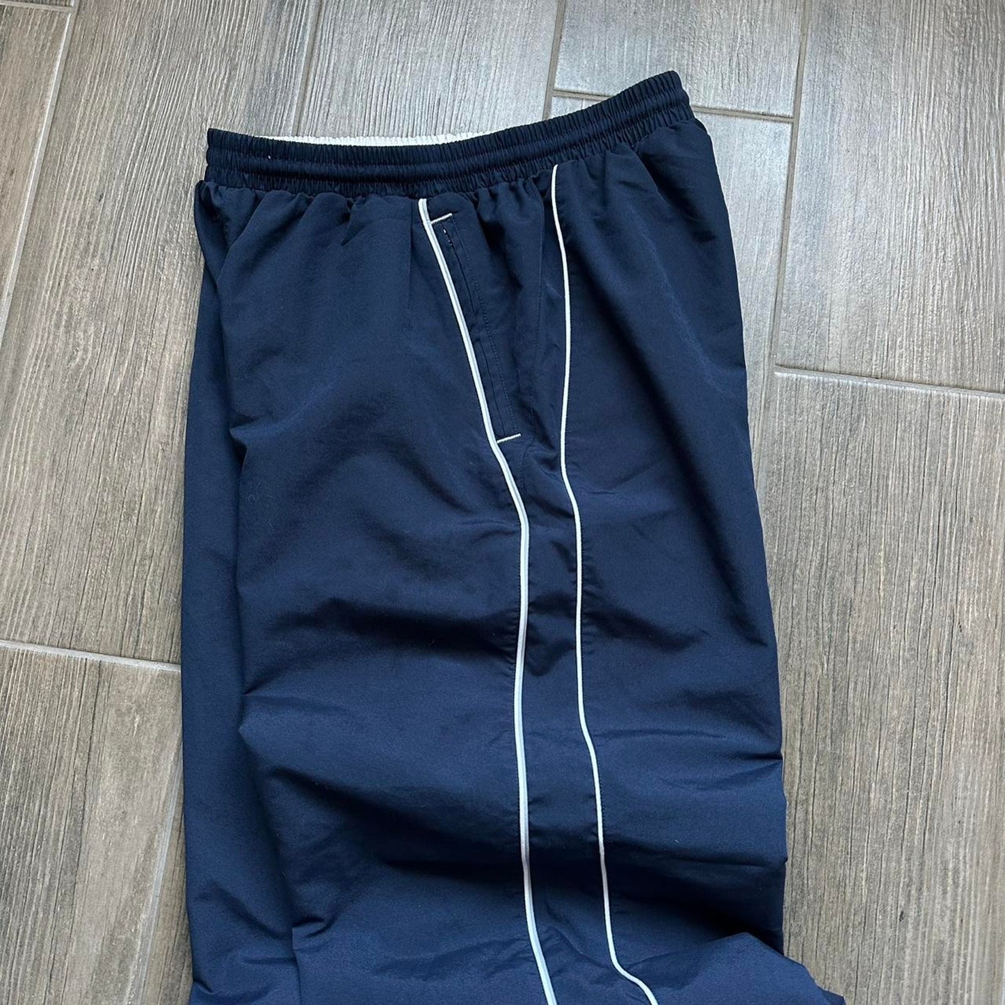Umbro parachute navy nylon sweatpants
