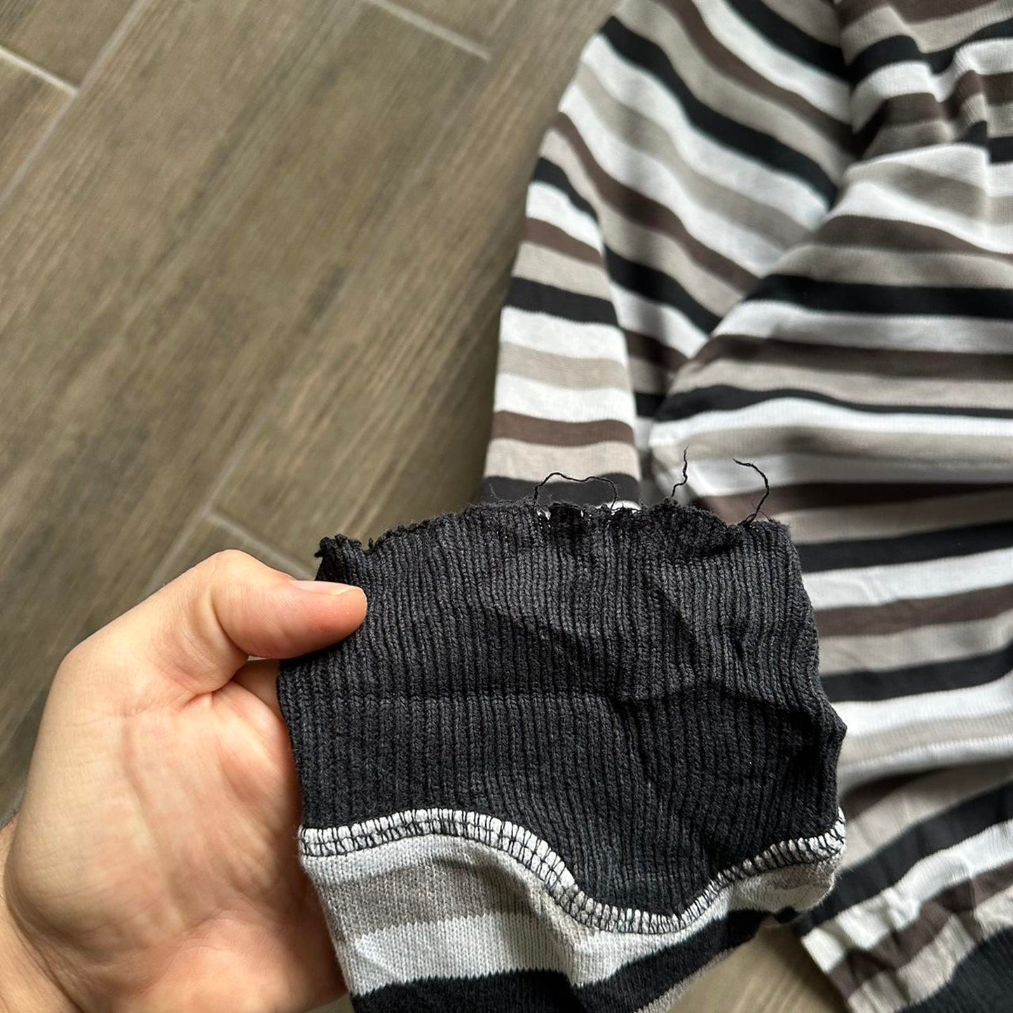 Quiksilver v neck y2k surf baggy XL jumper