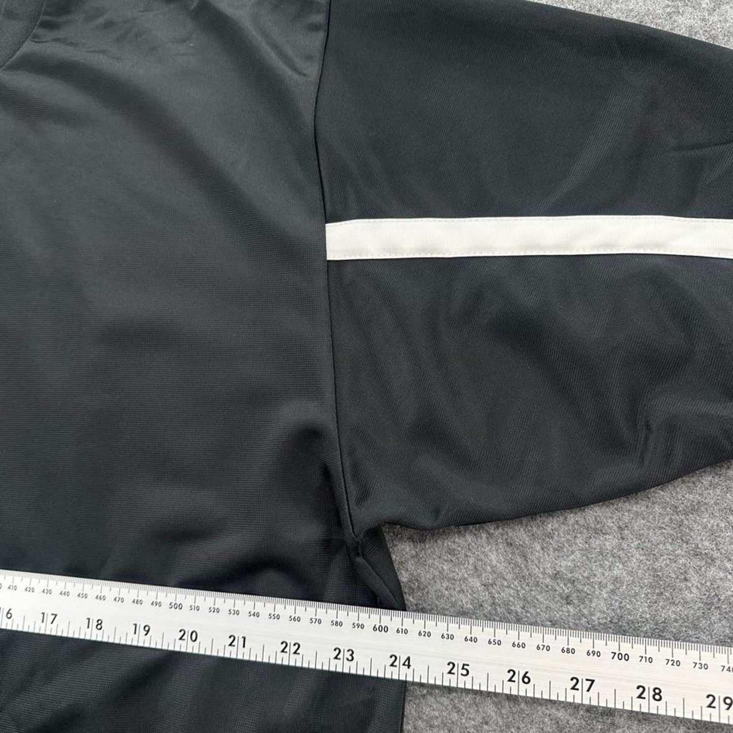 Nike black white dri fit