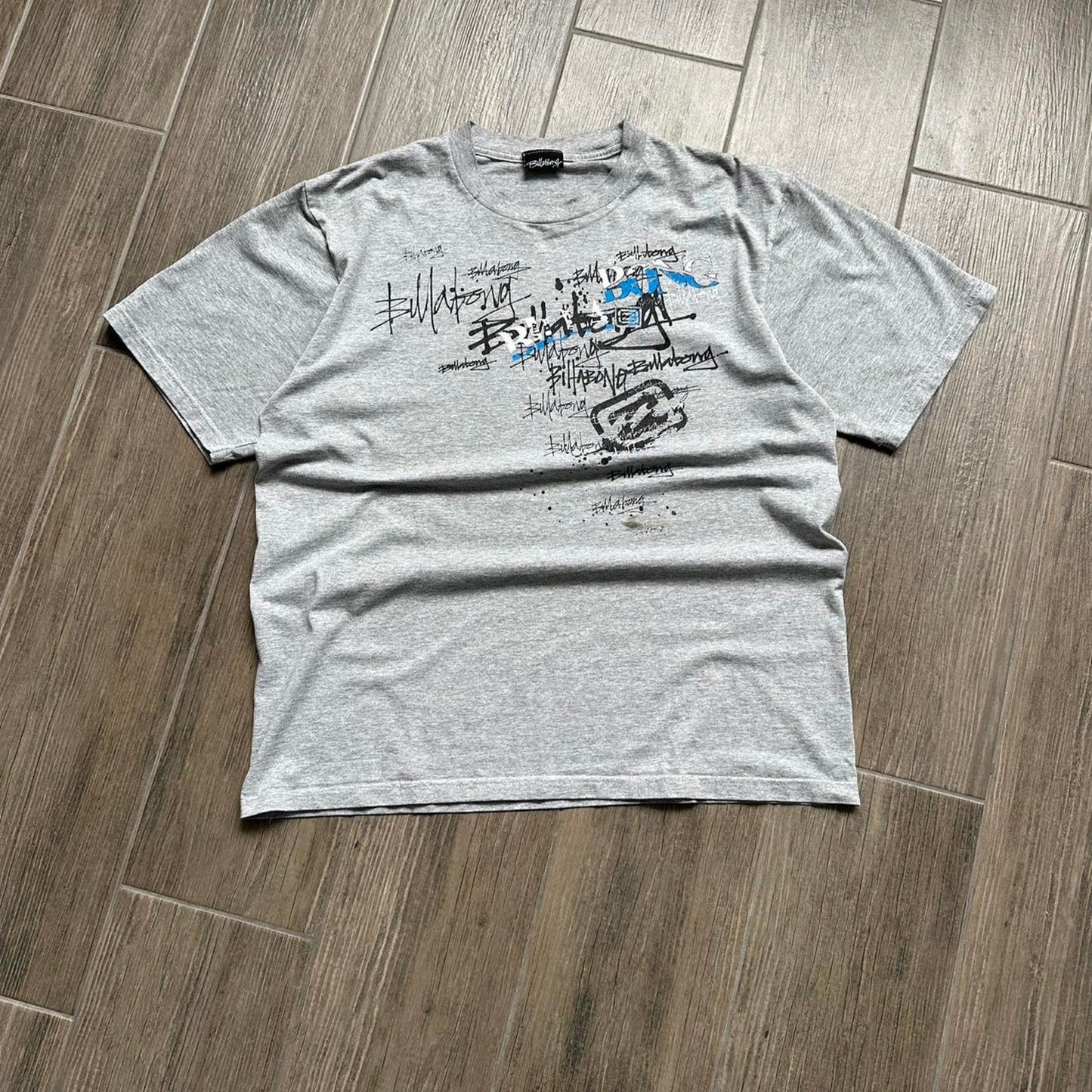 Billabong grey graphic tee