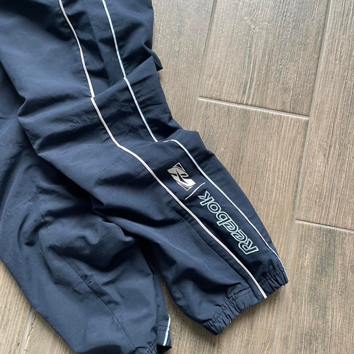 Reebok nylon track gorpcore style S pants