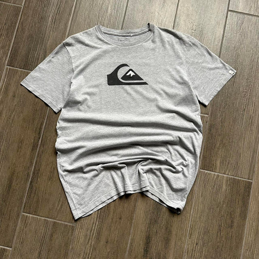 Quiksilver grey t shirt with black