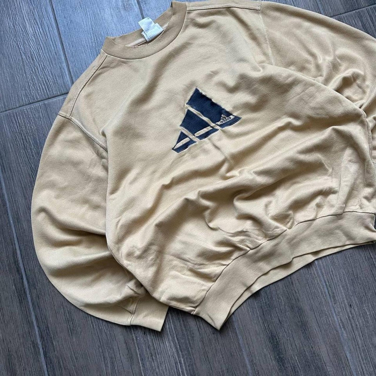 Adidas beige vintage oversized y2k L jumper
