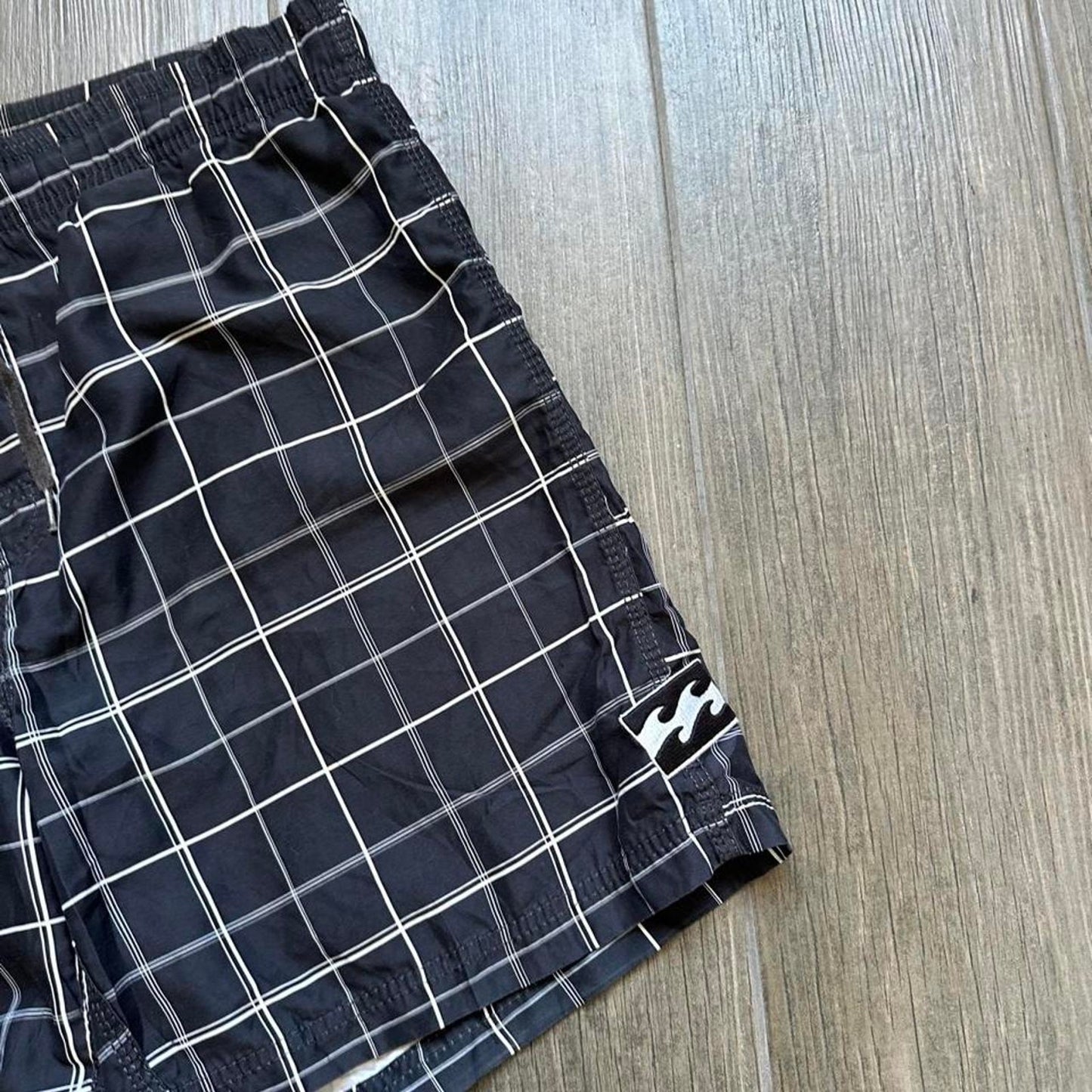 Billabong black and white plaid