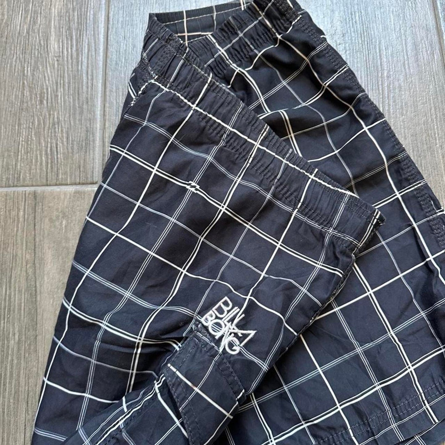 Billabong black and white plaid