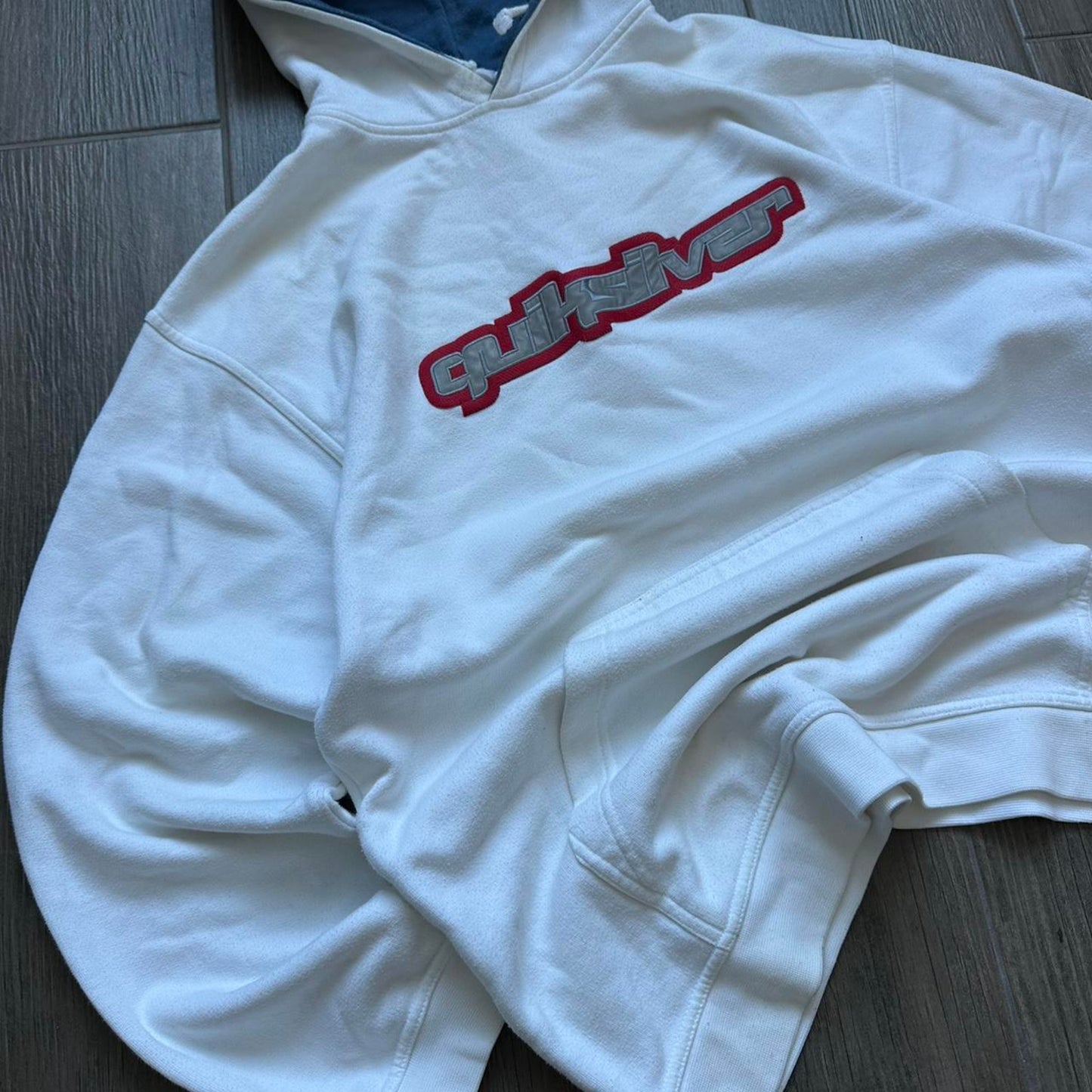 Quiksilver reflective logo baggy y2k