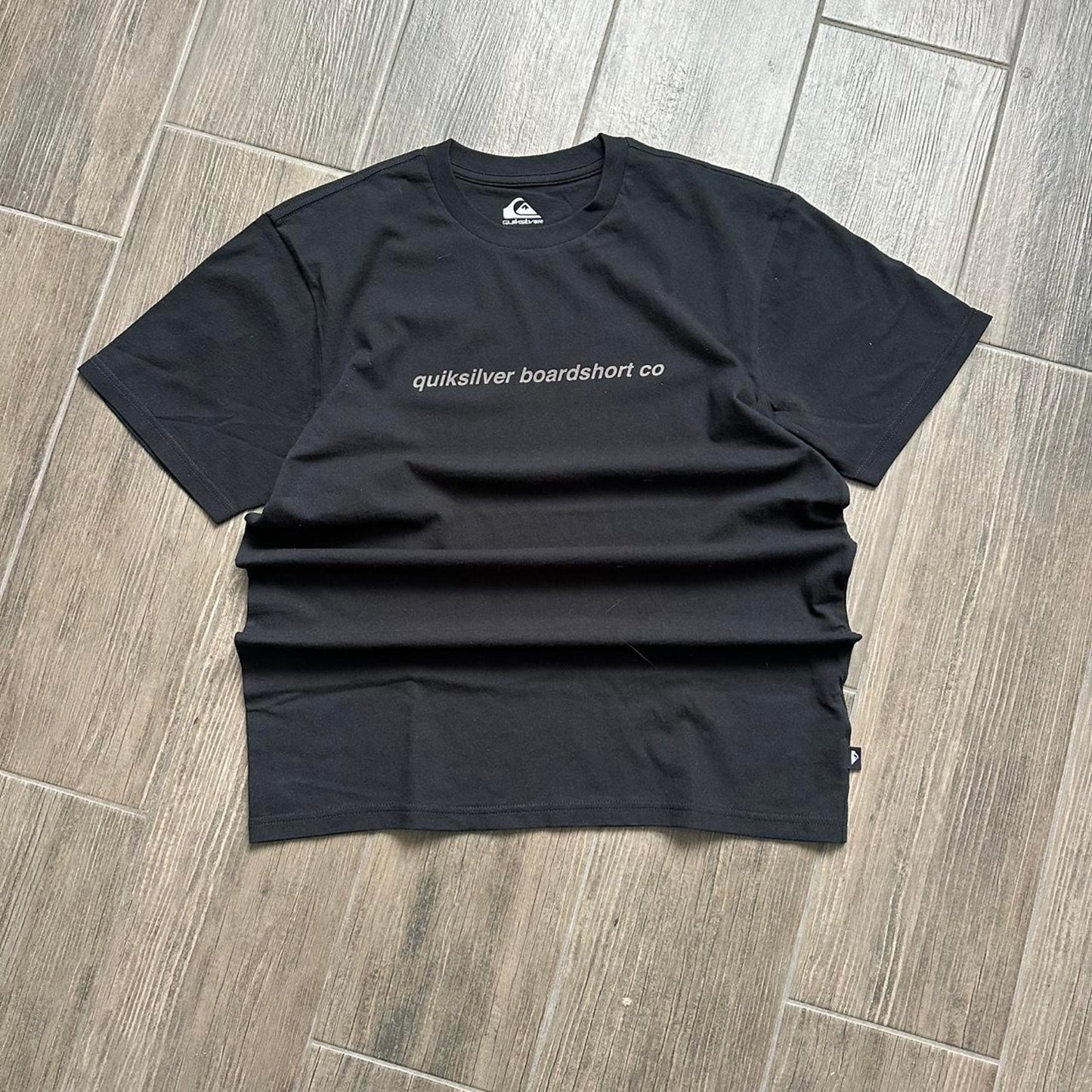 Quiksilver black surf tee