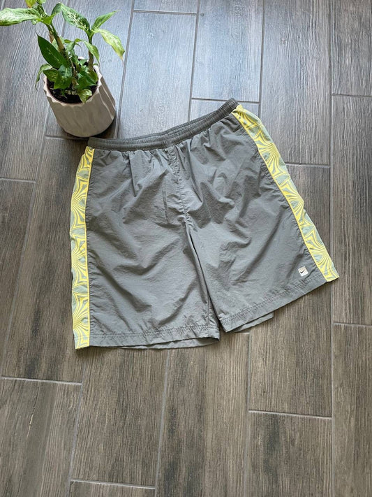 Nike baggy swoosh summer vintage shorts