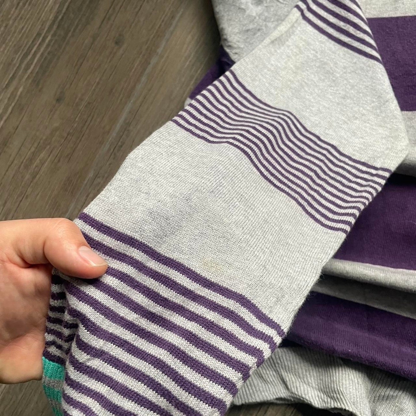 Quiksilver v neck y2k surf baggy L jumper