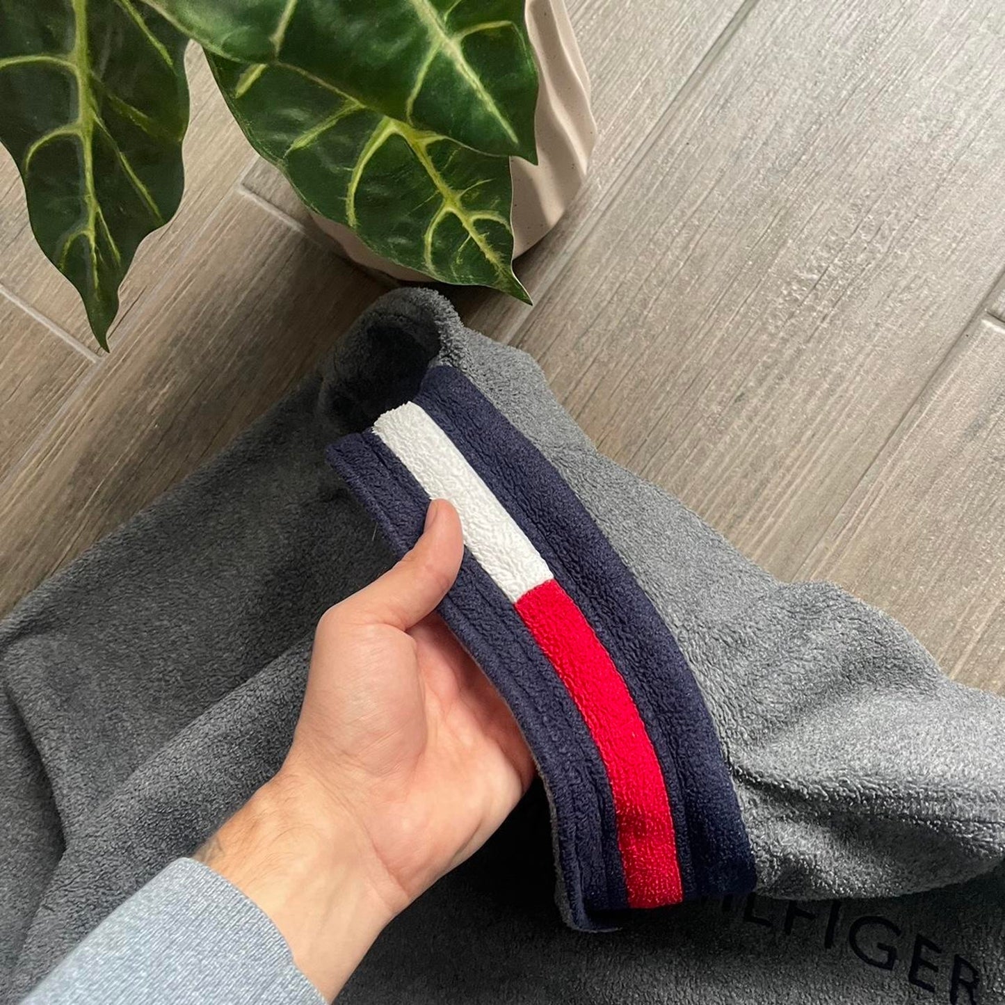 Tommy Hilfiger women vintage fleece jumper