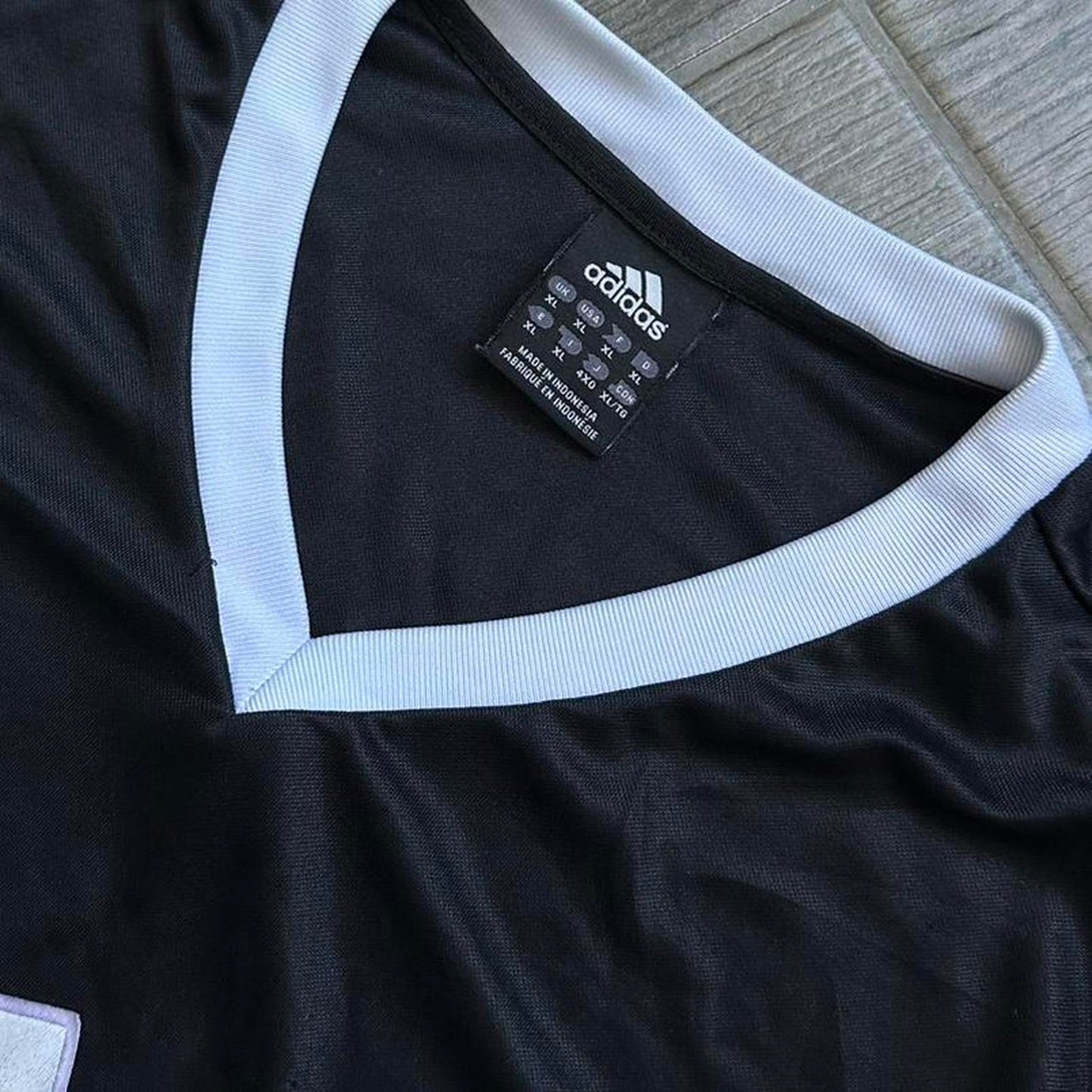 Adidas jersey reflective logo black and white tee