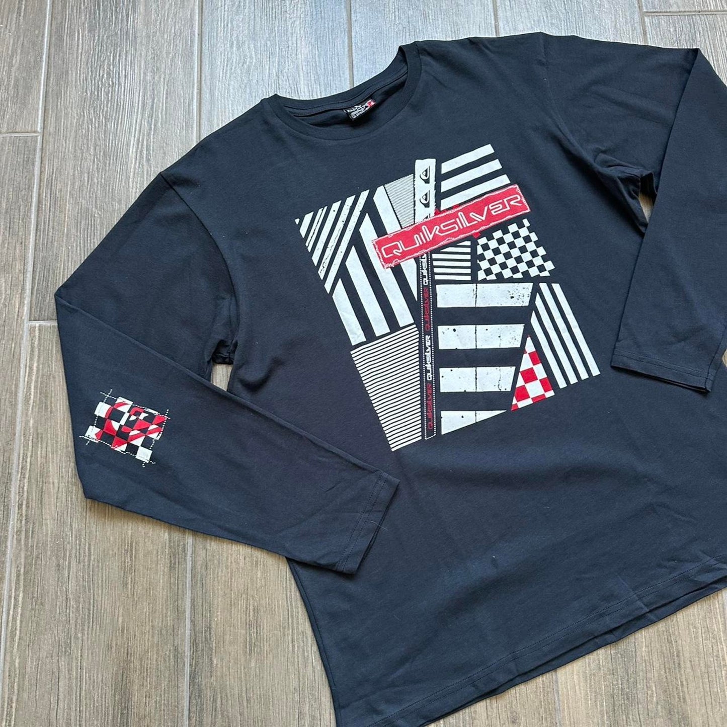 Quiksilver black long sleeve shirt