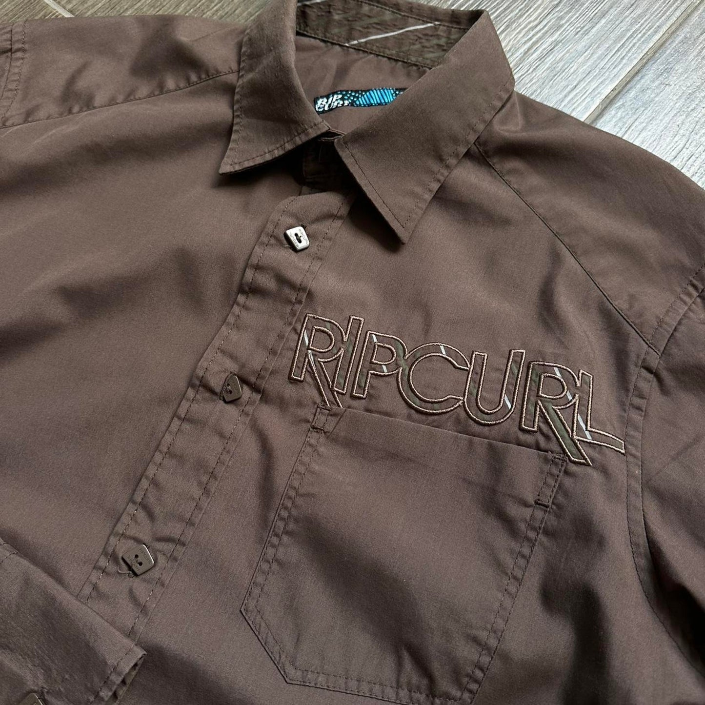 Rip Curl brown y2k S shirt