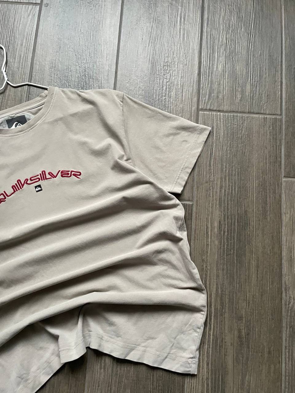 Quiksilver y2k beige baggy surf t-shirt