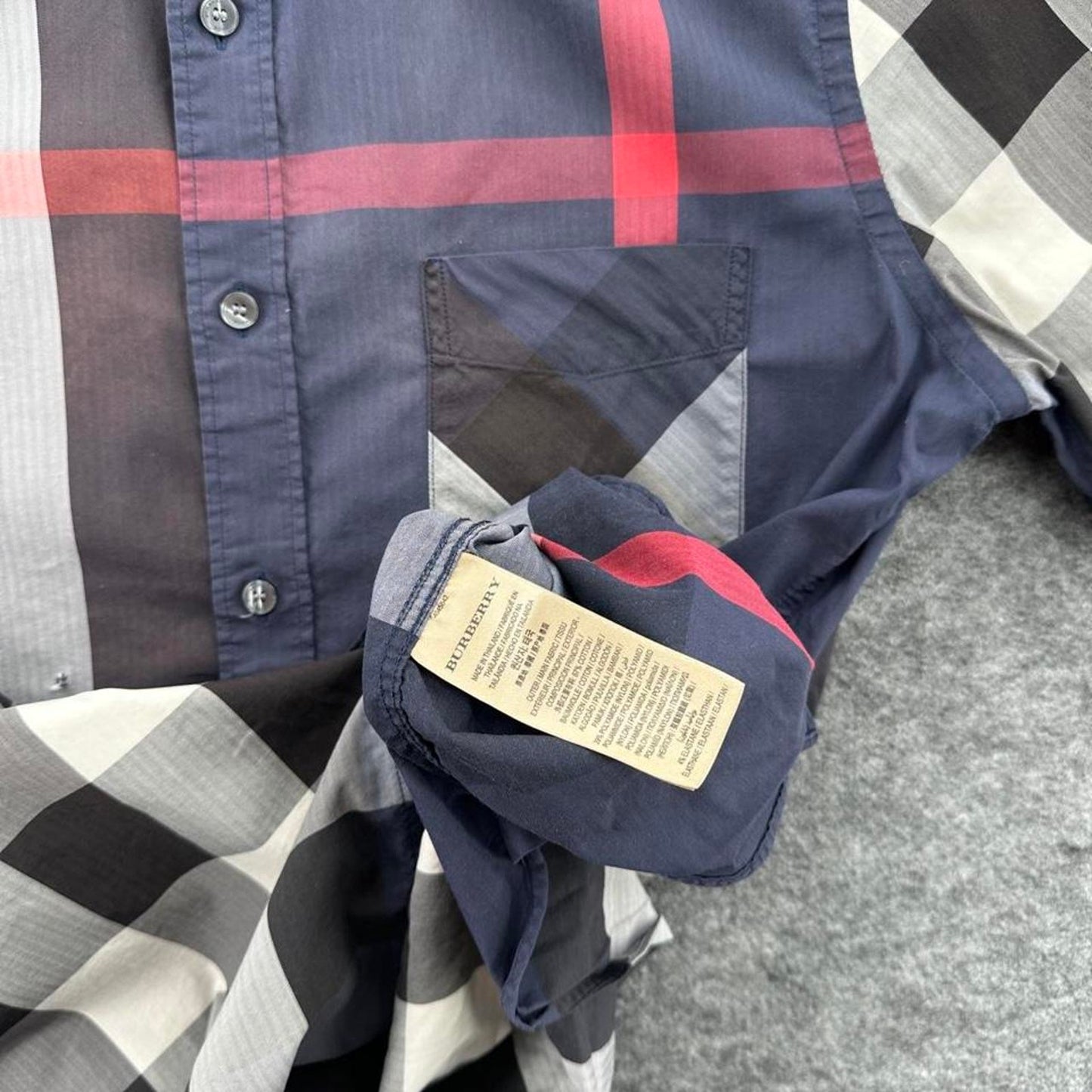 Burberry navy blue checkered button