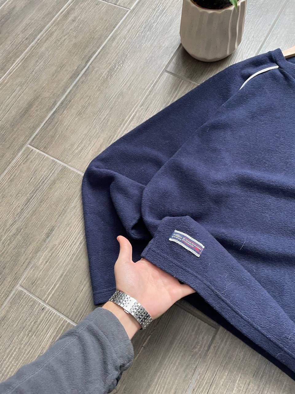 Umbro navy fleece v neck sweatshirt