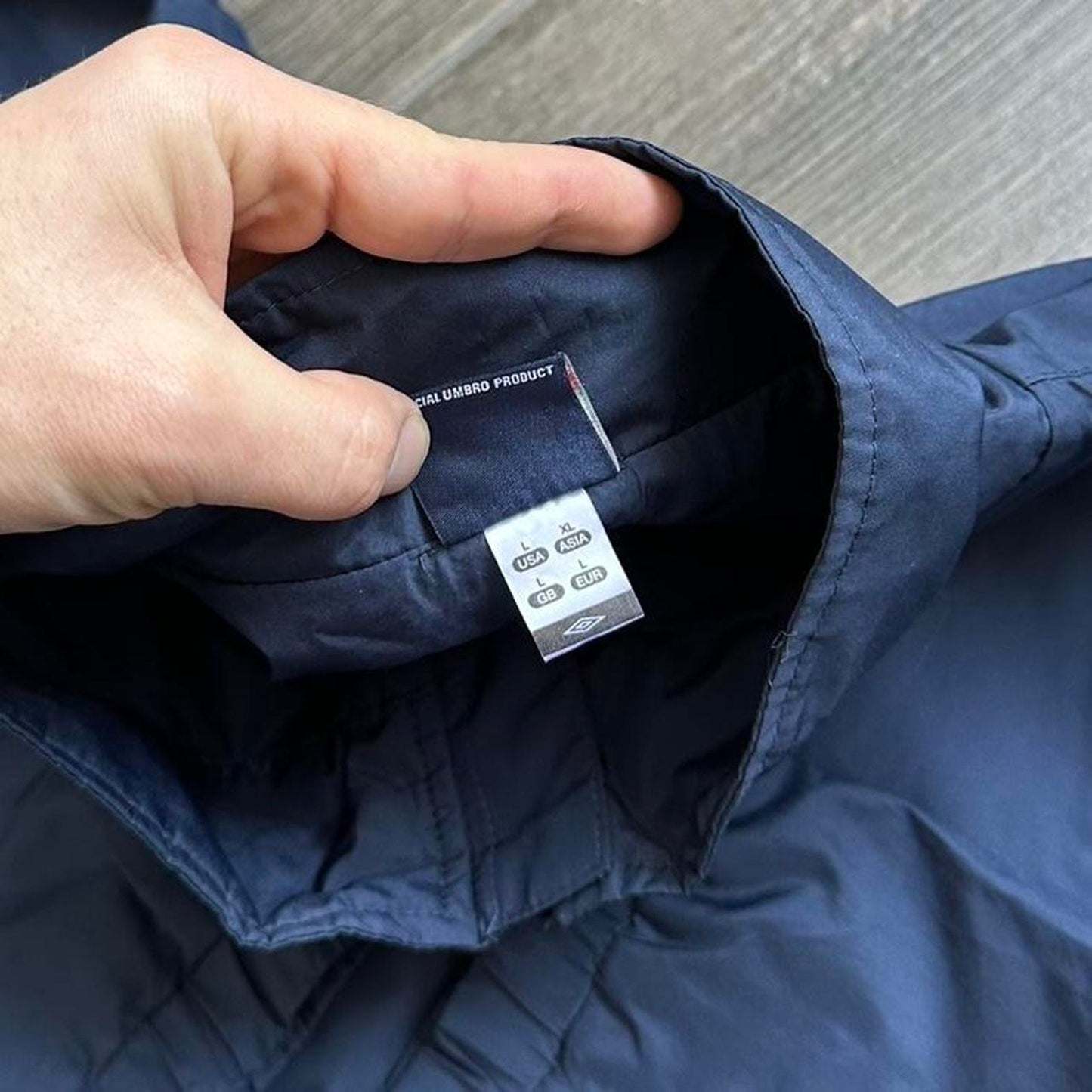 Umbro navy waterproof L light jacket