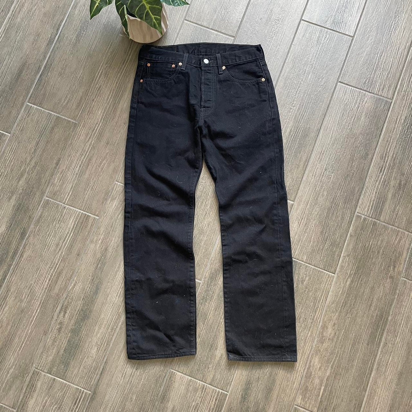 Levis black denim jeans